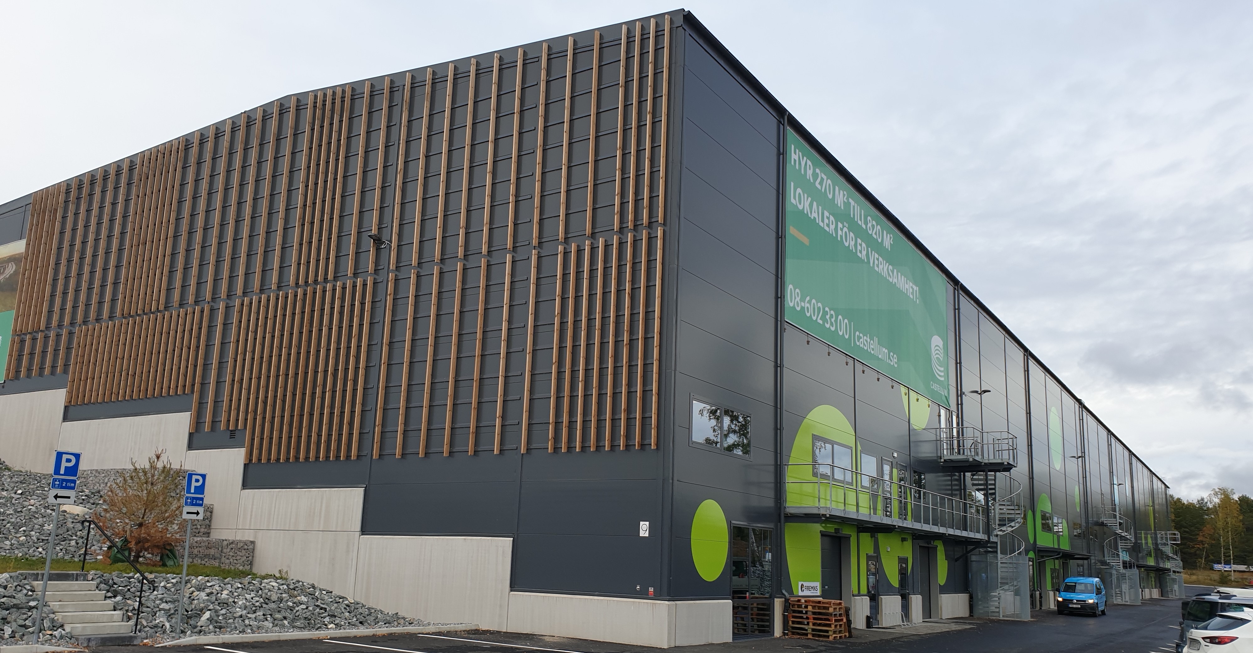 Logistkbyggnad 4 st Hyresgäster, Tibble
