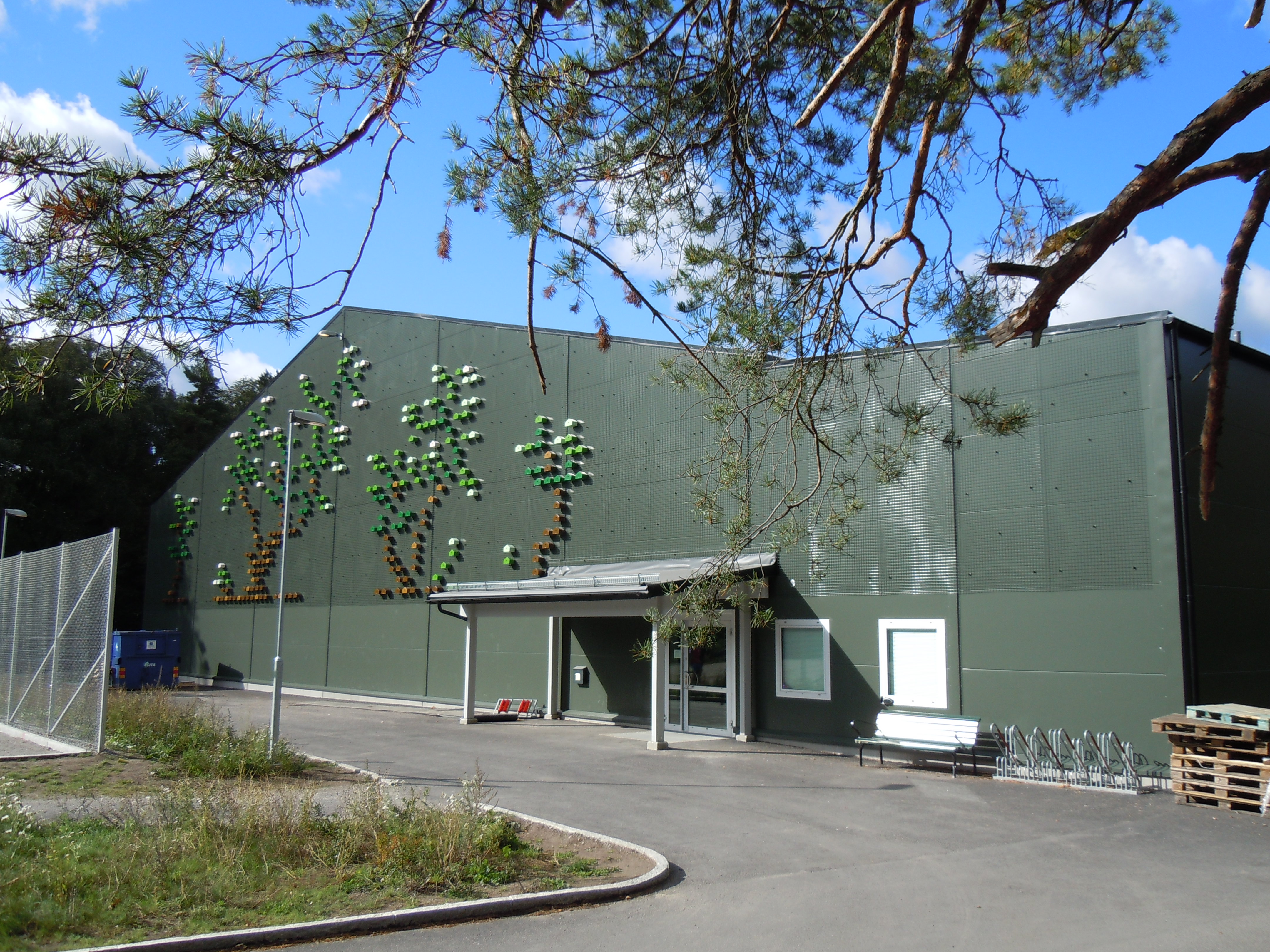 Tattby Ishall, Nacka
