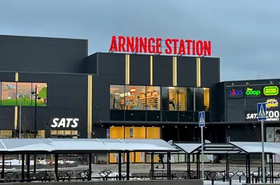 Volymhandel – 17 Butiker, Arninge Station